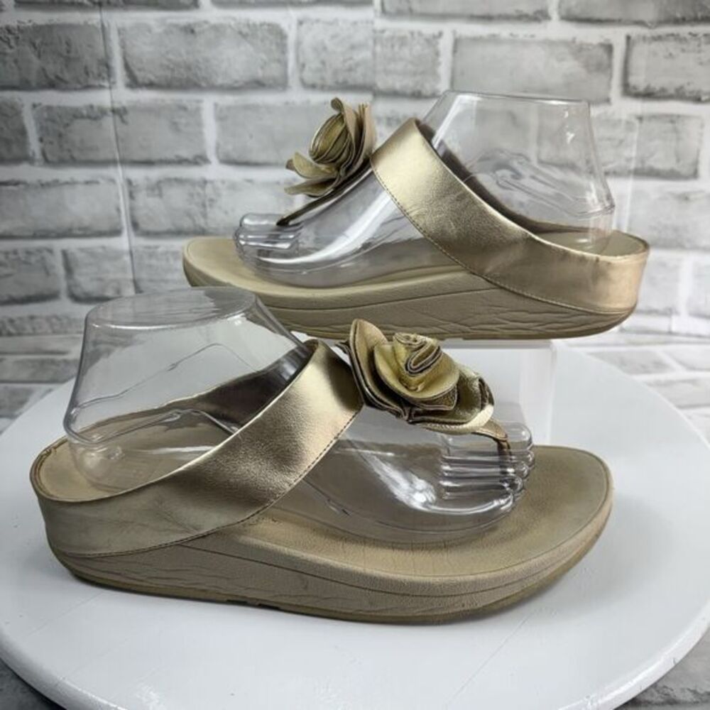 Fitflop Toe Post LuLu Women’s 9 Gold Metallic Leather Comfort Flower Sandals